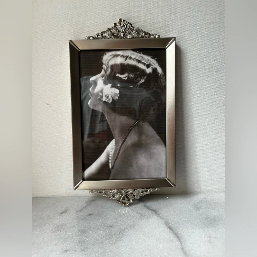 Silver  Vintage ornate wall picture frame 9.5”x5.5”